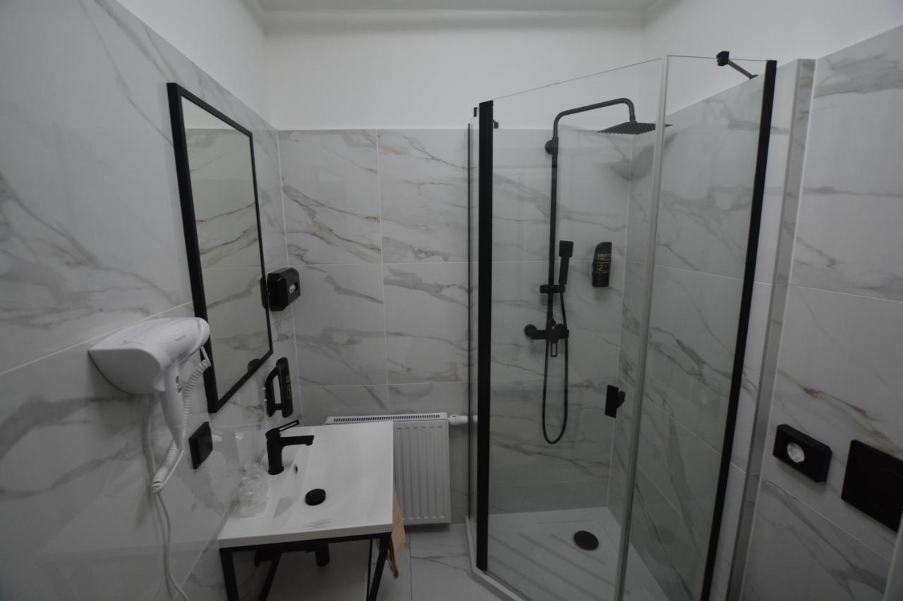 Stadthotel Das فيلاخ المظهر الخارجي الصورة